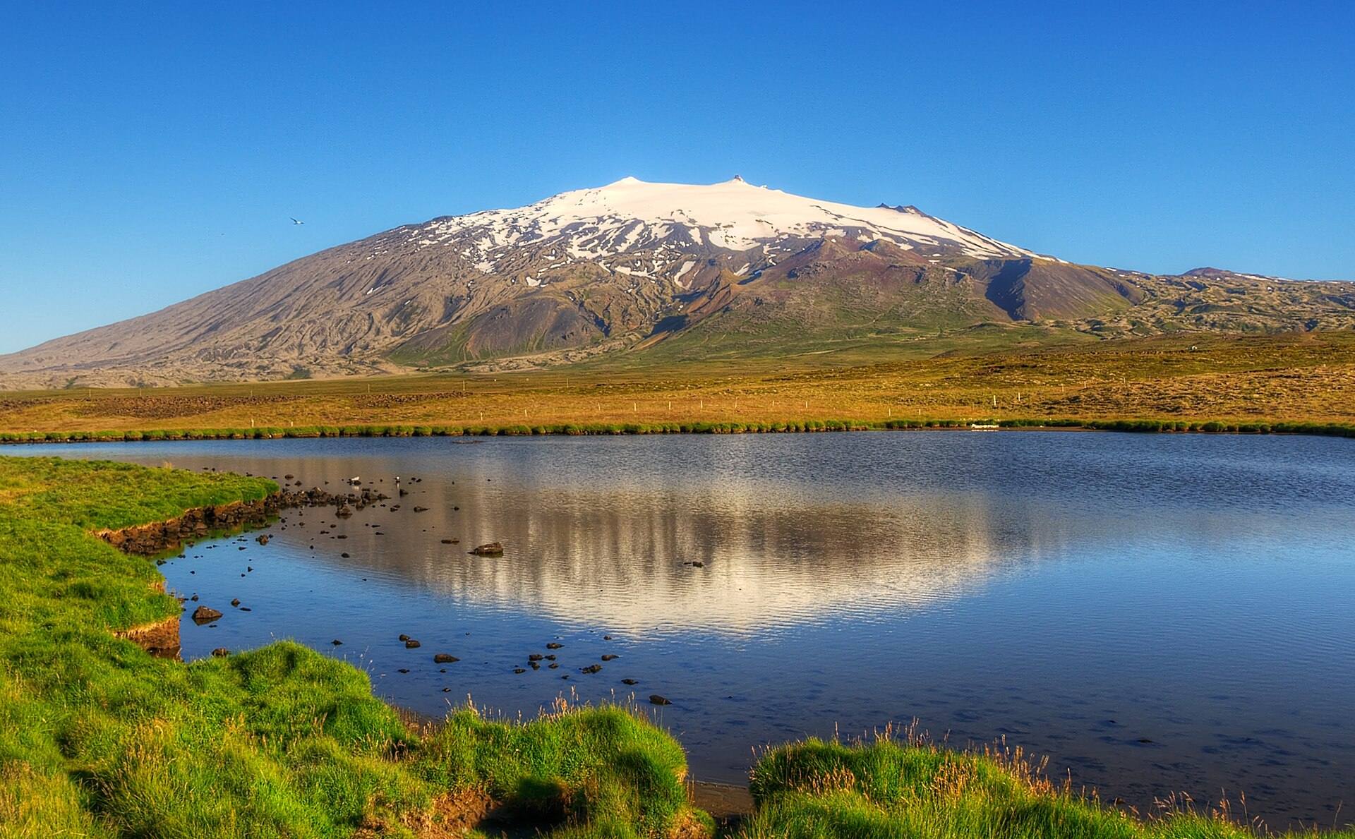 Snæfellsjökull reflected in a lake